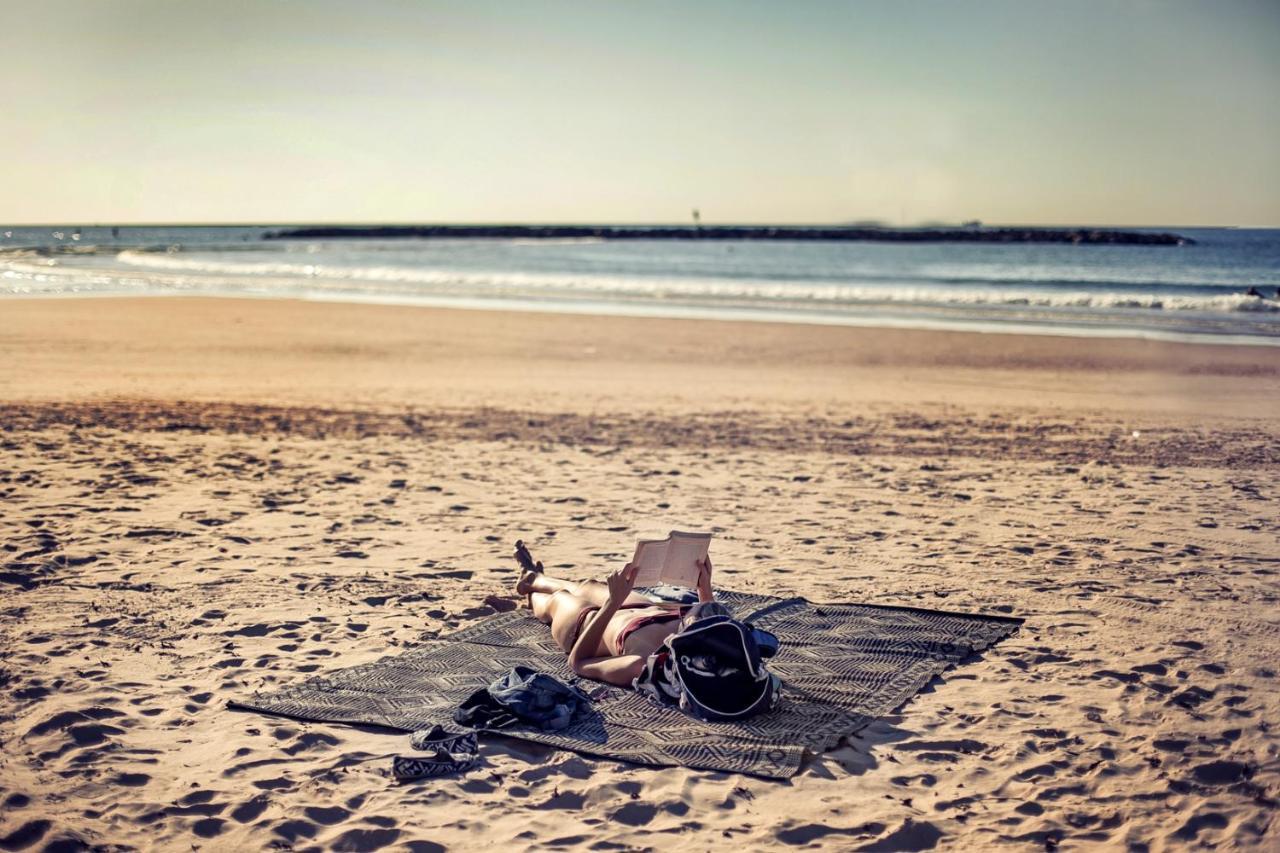 Wom Beach Pod Hotel - A Member Of Brown Hotels 텔아비브 외부 사진